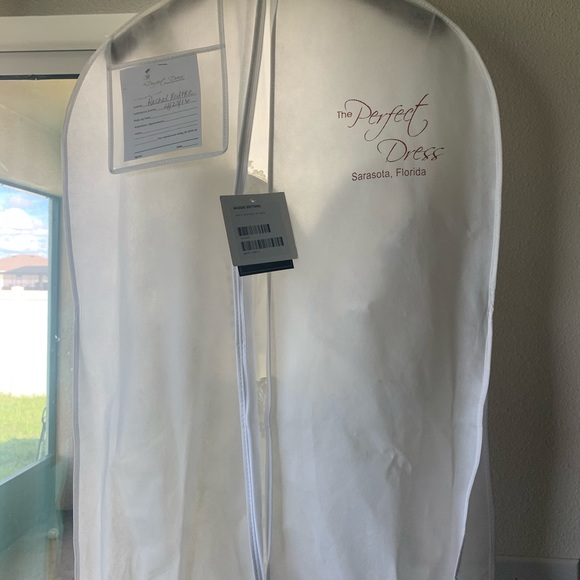 Maggie sottero brand new never worn wedding gown - Picture 1 of 16